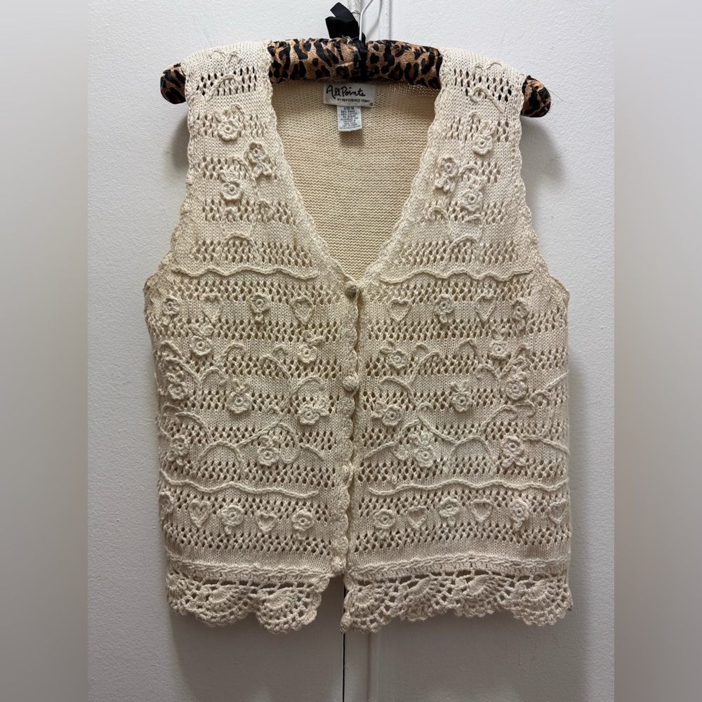 All Points by Reference Point vintage hand-knit cream crochet vest cottagecore